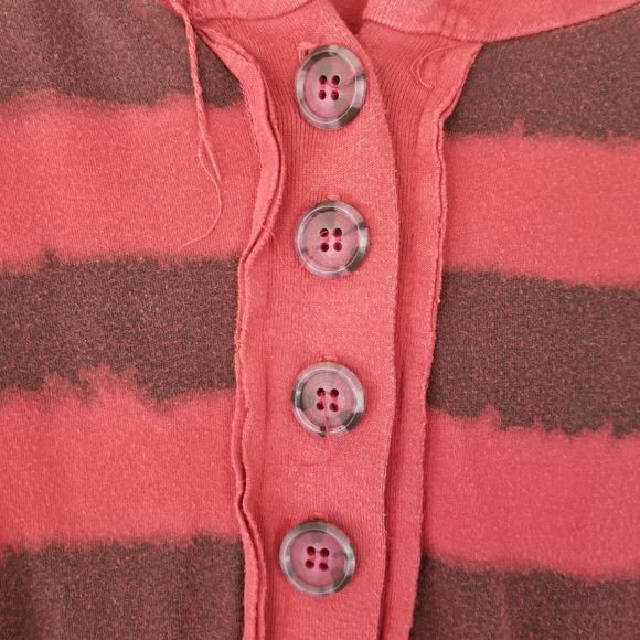 Black and Red Long Sleeve Tunic - Picture 2 of 3